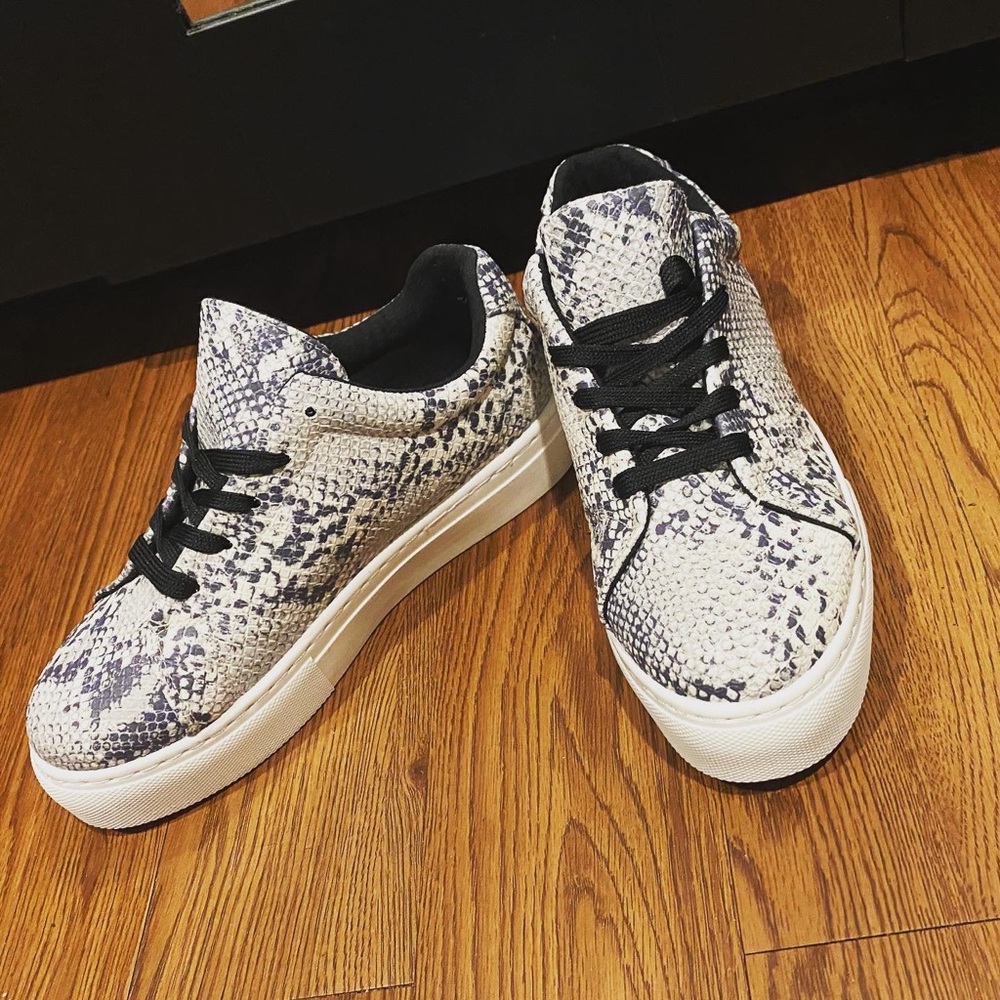 New! Snake Print Sneakers - Picture 4 of 5